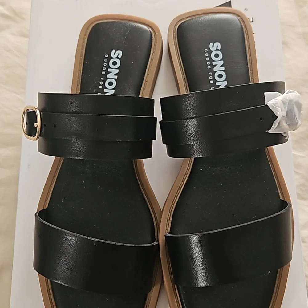 Sandals - Picture 2 of 3